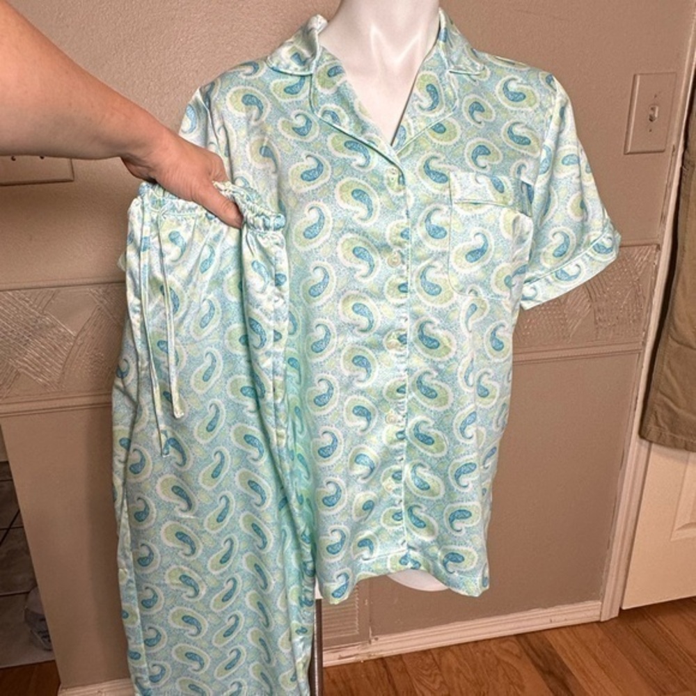 NWOT Cabernet pajama set women small pjs Eileen blue green white button shirt S